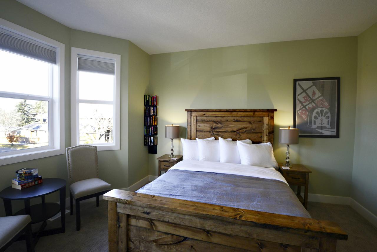 Novel Bed And Breakfast YYC Exterior foto